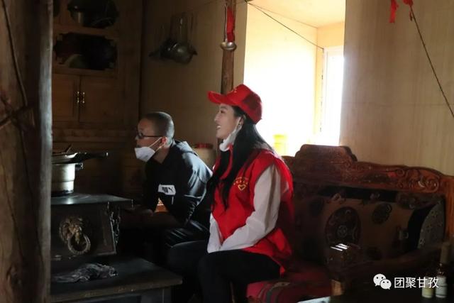 青青草18，甘孜县交警大队副教导员杨宏波到仁果乡拉尼村结对帮扶